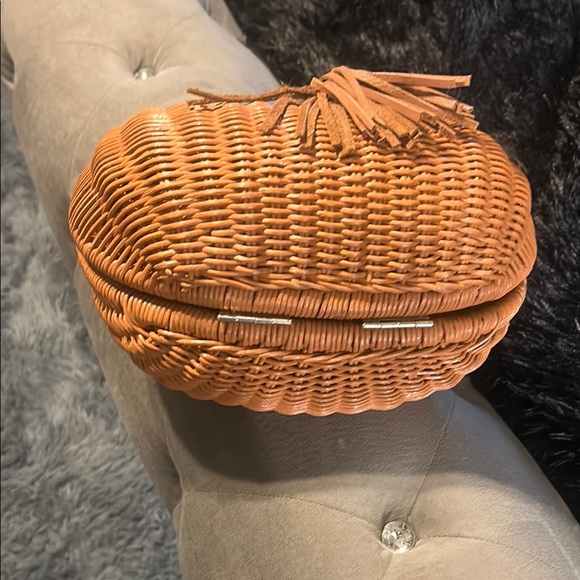 Cleobella Tan Shoulder Bag with Woven Design - Picture 4 of 6